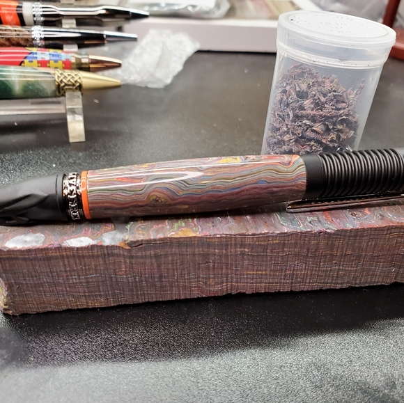 Handmade - "Cadillac Ranch" Motorcycle Pen - Picture 3 of 4